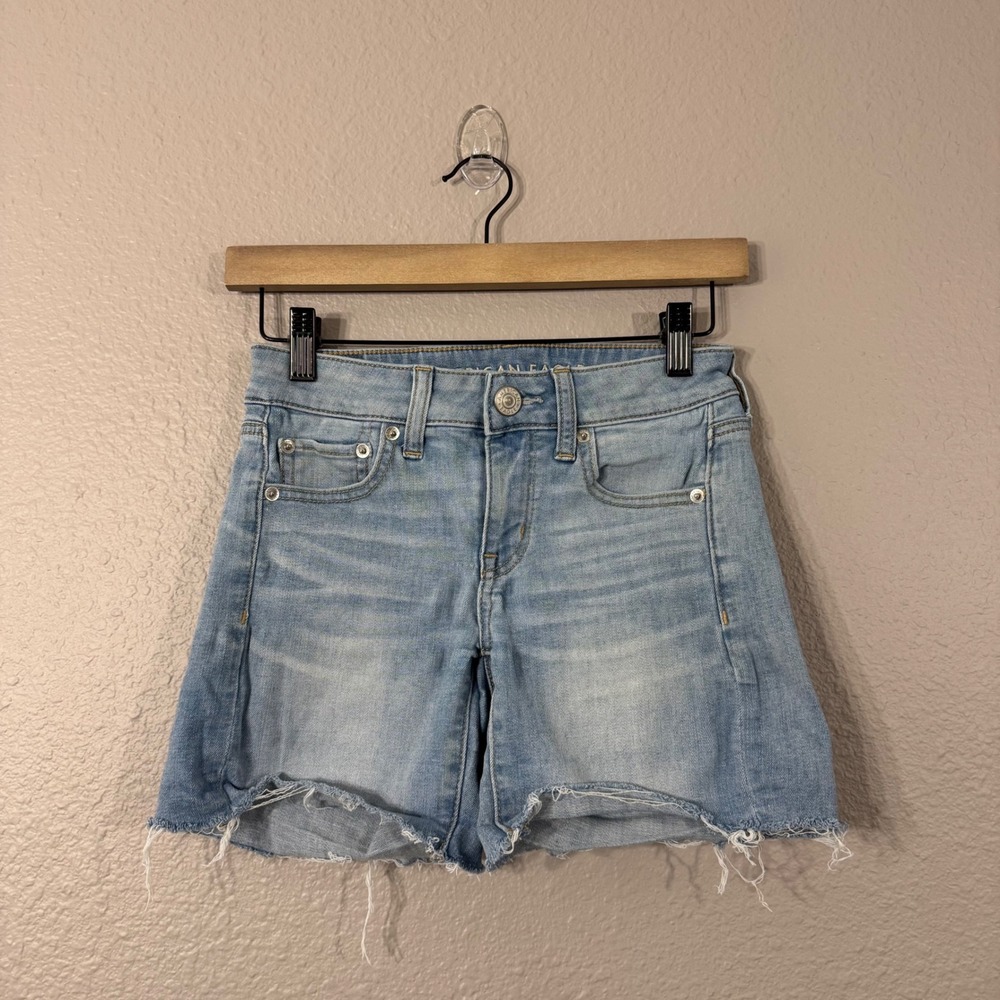 American Eagle Women's Size 00 Blue Midi‎ Low Rise Stretch Denim Shorts